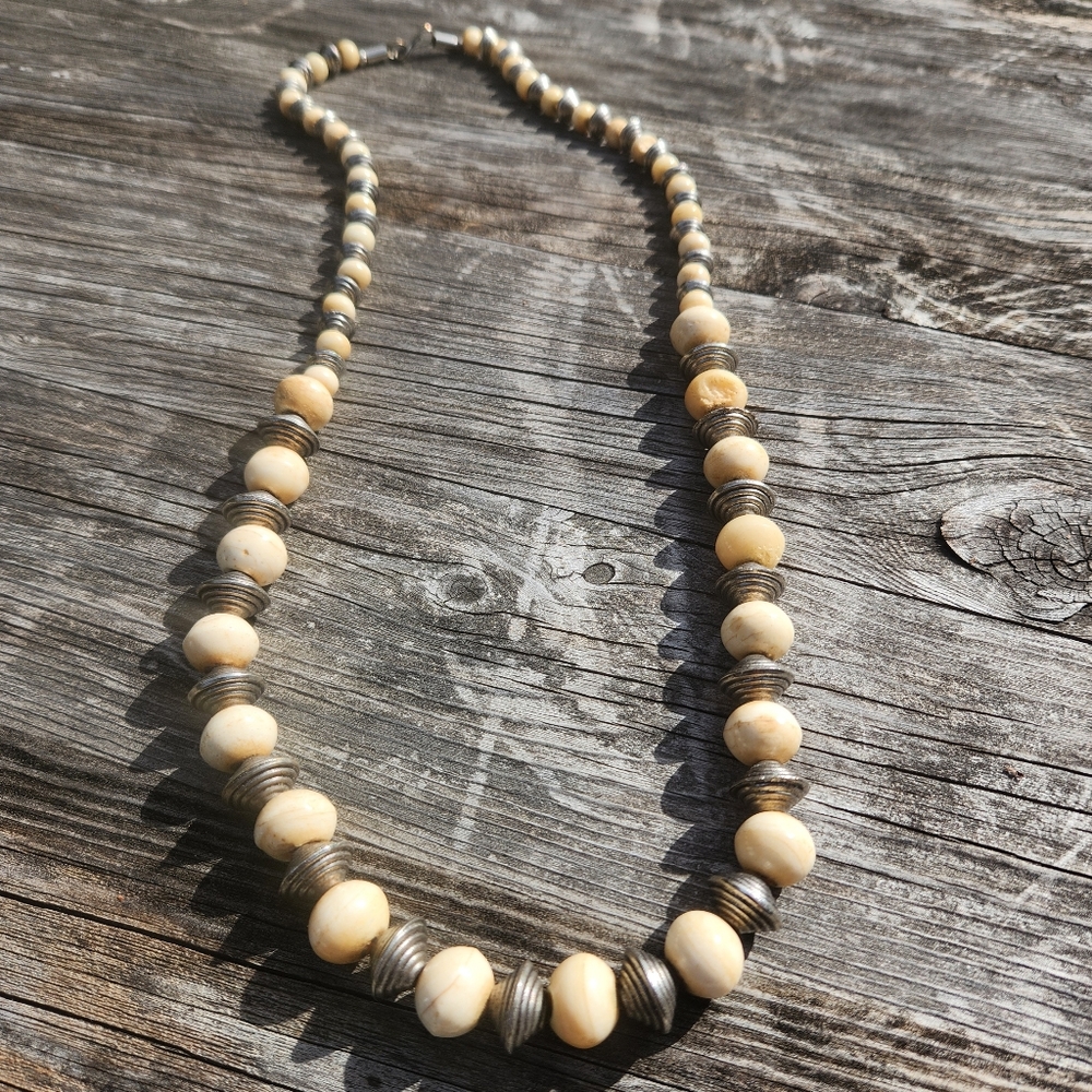 Elegant Cream and Silver Beaded Necklace
